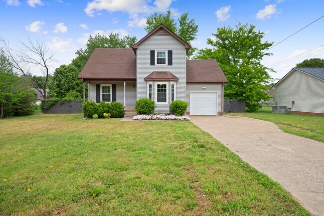 Building Photo - 907 Desota Ln