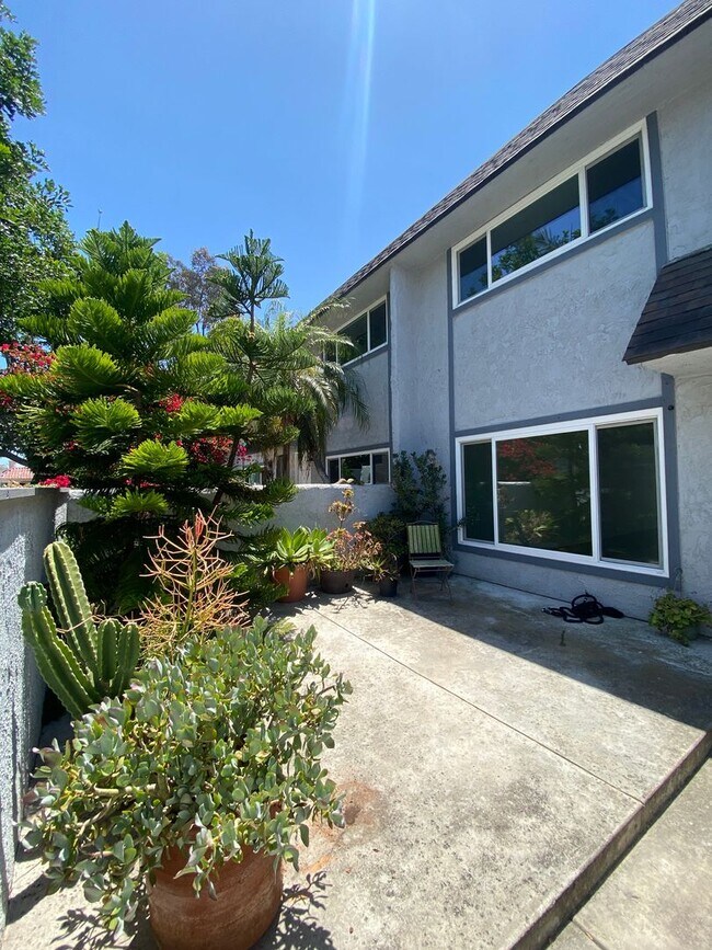 Building Photo - Harbor Village 2 bedroom Condo *OPEN HOUSE - SEE DATES AVAILABILITY*
