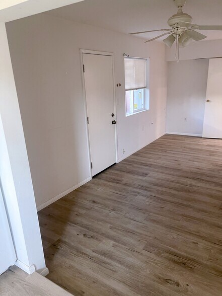 Building Photo - 9575 E Heaney Cir