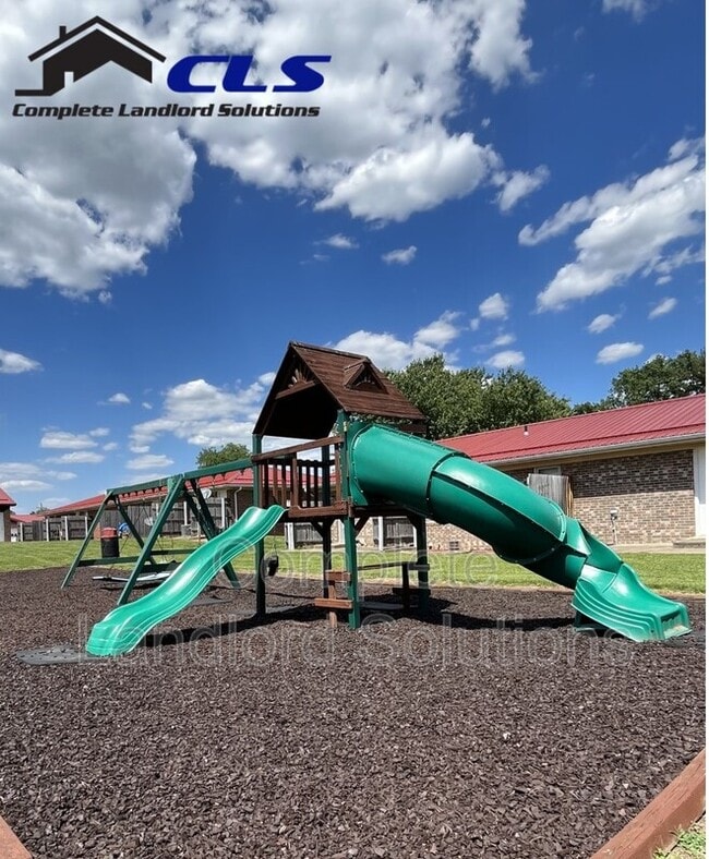 Building Photo - 1724 E Morgan Dr