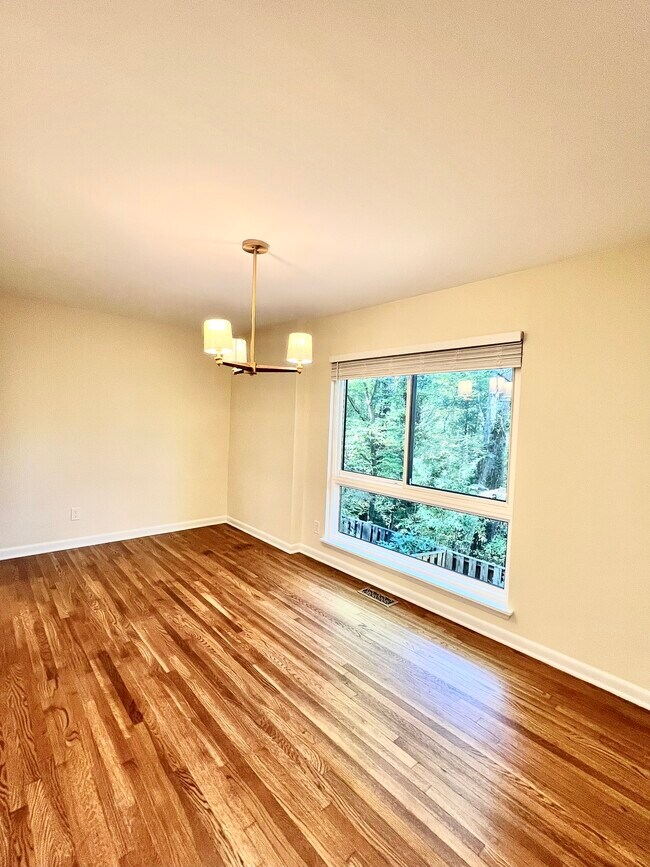 Building Photo - 11083 Saffold Way