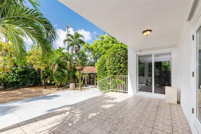 Building Photo - 1300 71st St