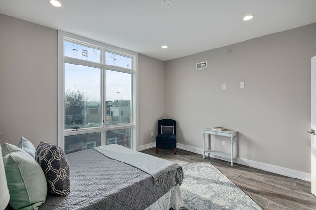 Building Photo - Brand New Luxury Apartment Brewerytown