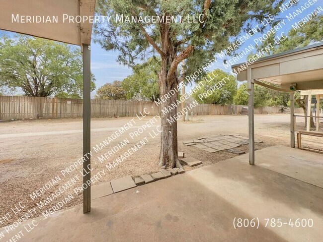 Building Photo - 1708 Elkhart-C