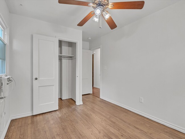 Building Photo - 815 Sandra Dr