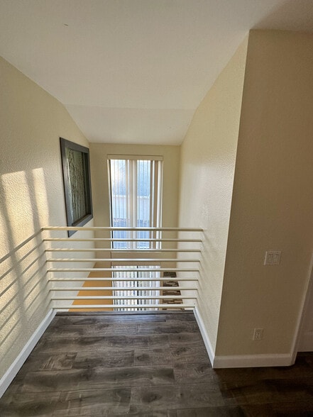Building Photo - 23215 Kimmore Ter