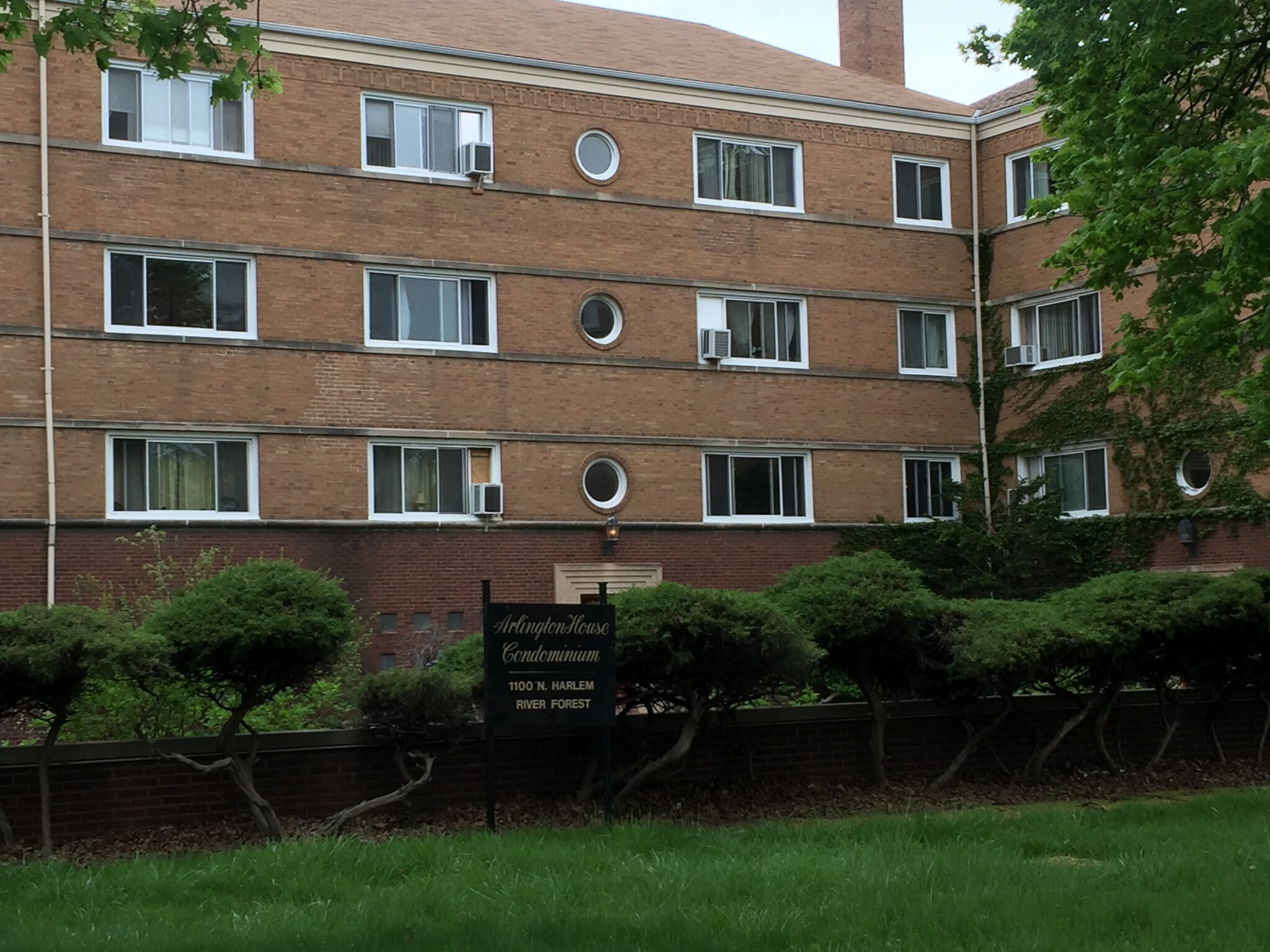 Building Photo - 1112 N Harlem Ave