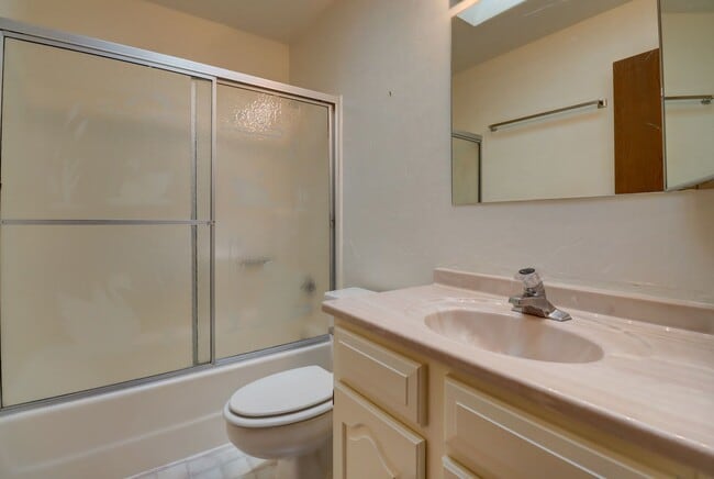 Building Photo - 1298 Tapadero Dr