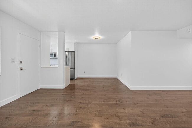 Building Photo - 110 Shore Ct