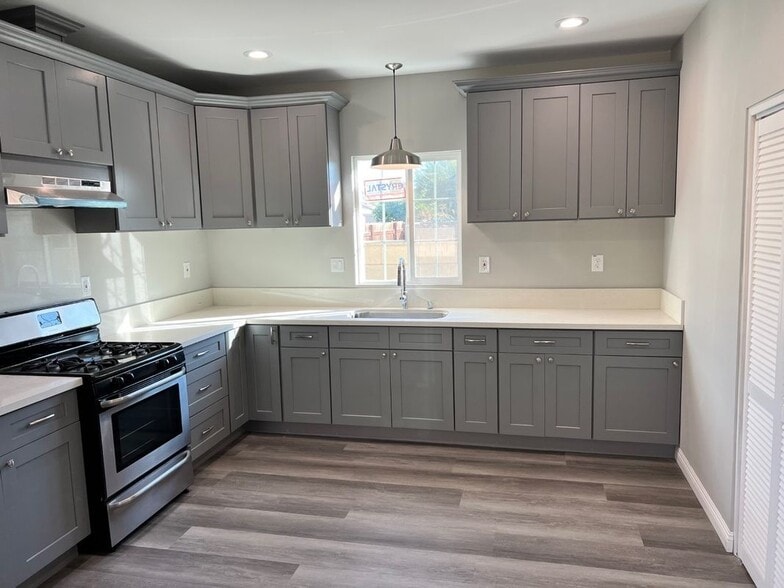 Building Photo - 18414 Horst Ave