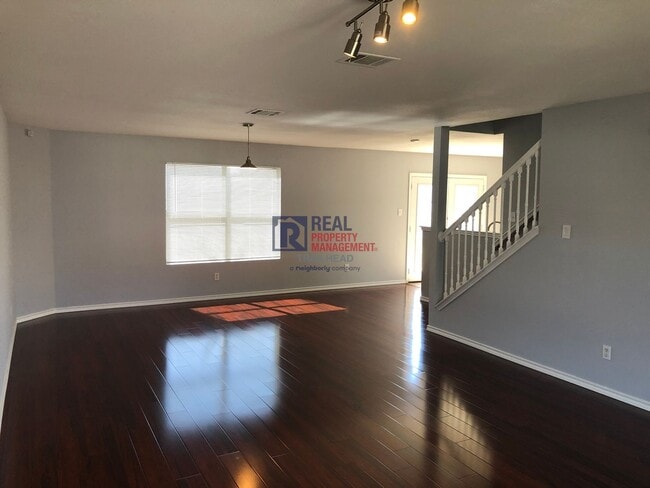 Building Photo - Spacious 3 Bed Home with Open Living, Ensuite Baths & Included Appliances