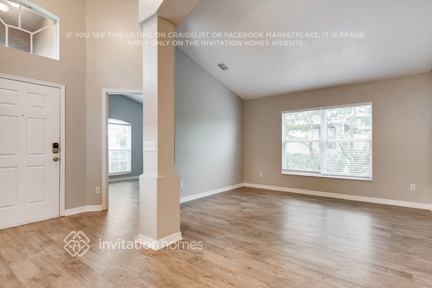 Building Photo - 219 Chestnut Creek Dr