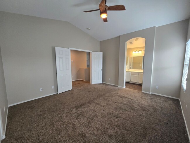 Building Photo - A Fabulous 3 Bedroom House in Summerlin.