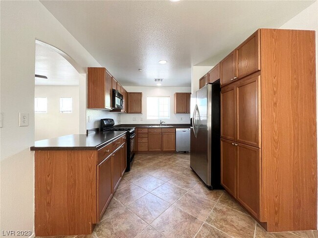 Building Photo - 9004 Beaming Ct
