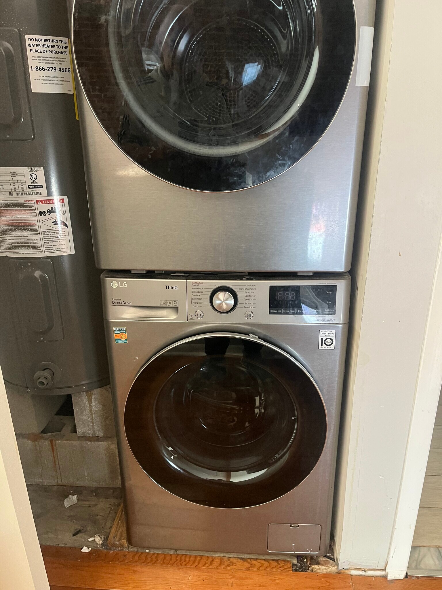 Building Photo - 491 Valley St