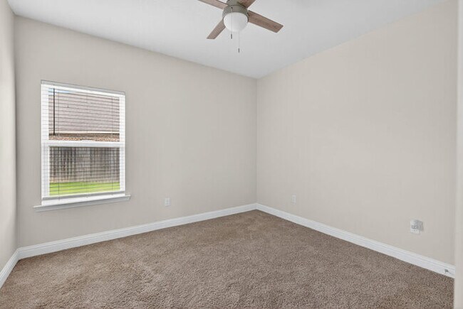 Building Photo - 15610 Ridge Ct