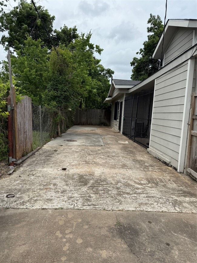 Building Photo - 4707 Mallow St