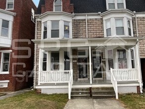 Building Photo - 284 W Jackson St