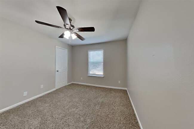 Building Photo - 7203 Towering Pine Ln