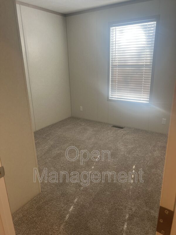 Building Photo - 825 1st Ave E