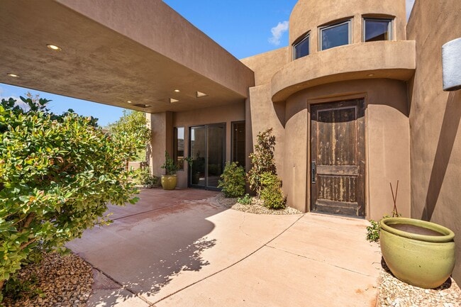 Building Photo - 3052 Snow Canyon Pkwy