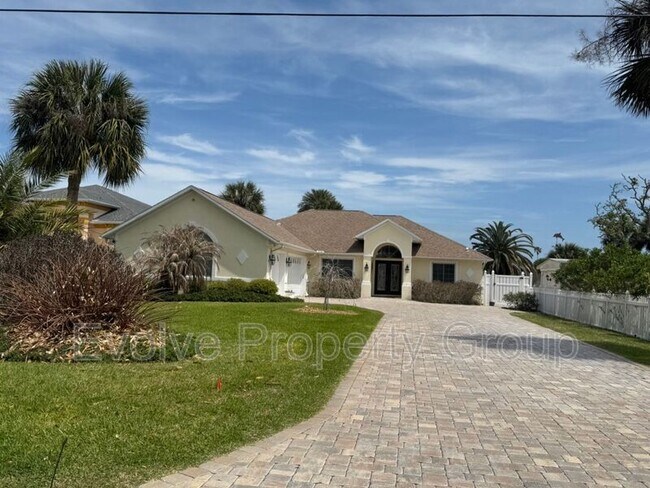 Building Photo - 470 Lambert Ave