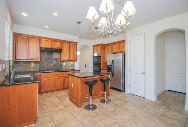 Building Photo - 4 Bedroom 3 Bathroom House | AMSI | Alexandr Metlinski