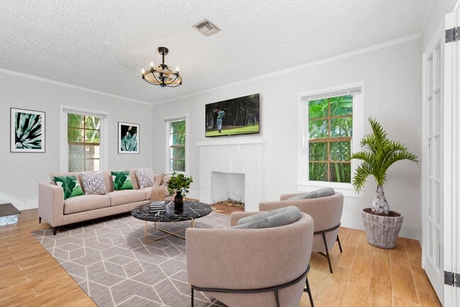 Building Photo - 209 Lytton Ct