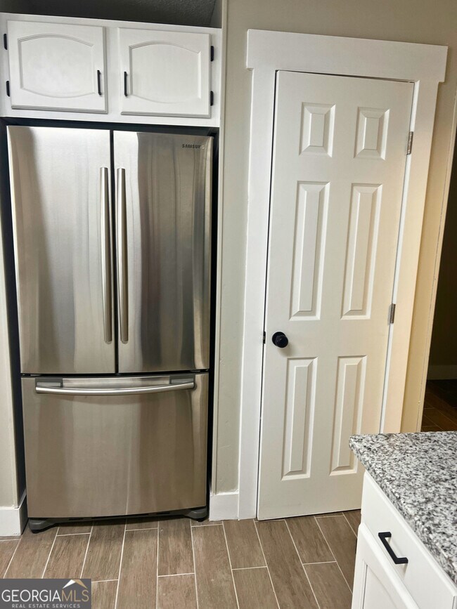 Building Photo - 124 Wolfbay Cir