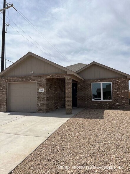 Primary Photo - 2520 N Ave O