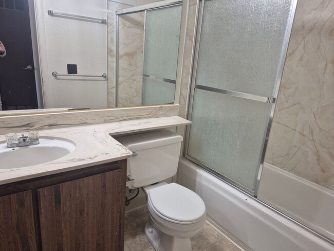 Building Photo - 4688001/70