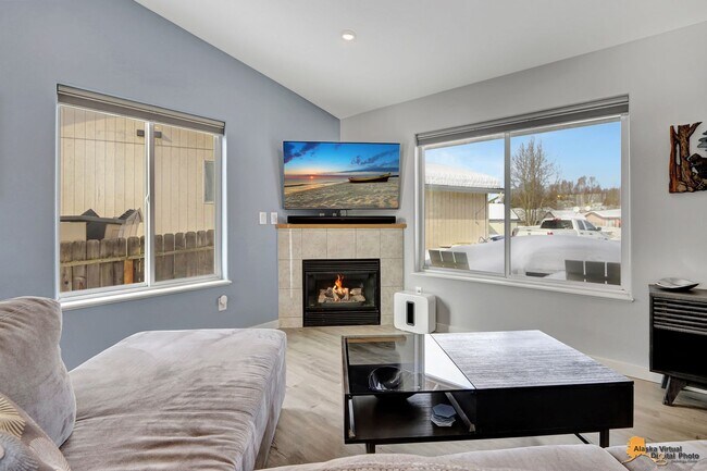 Building Photo - 2310 Leopard Cir