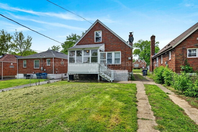 Building Photo - 44 Jendale Ct