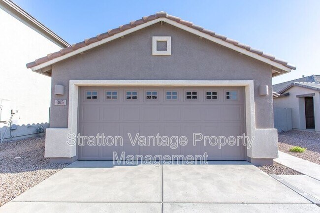 Building Photo - 305 Pinnacle Ridge Dr