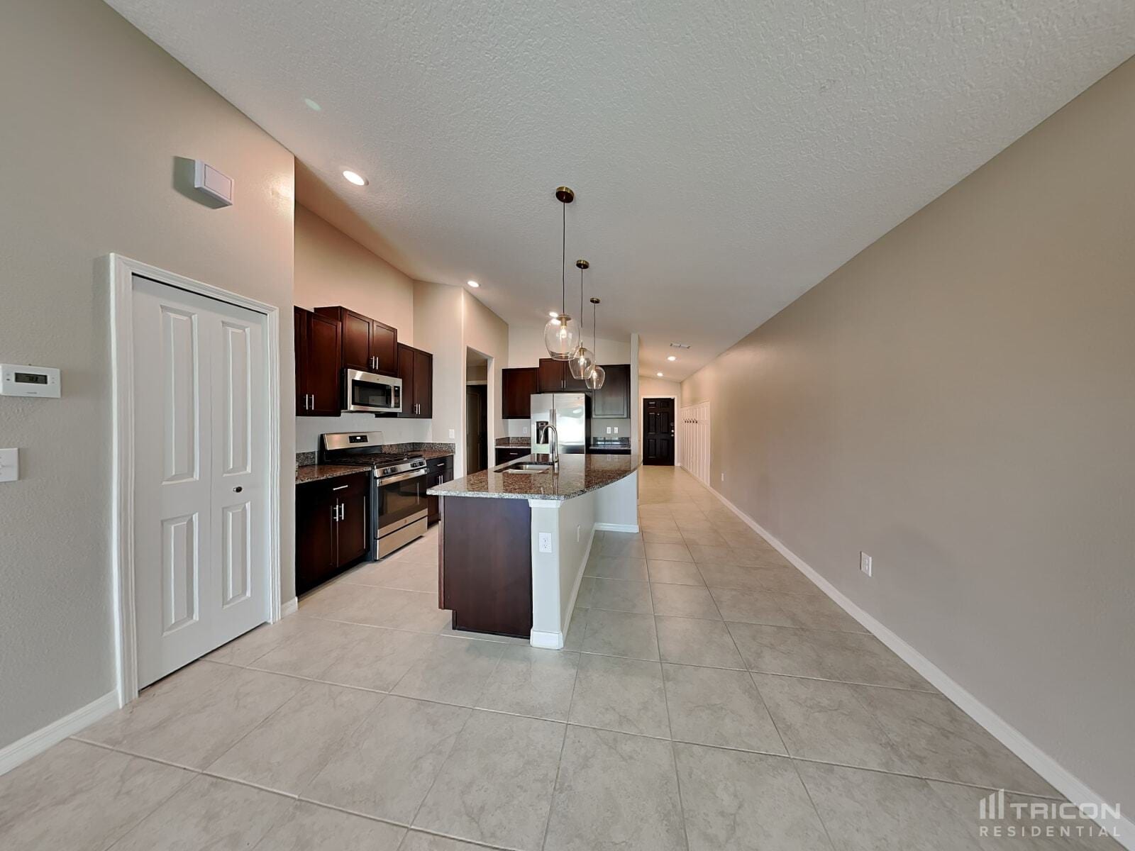 Building Photo - 5206 White Chicory Dr