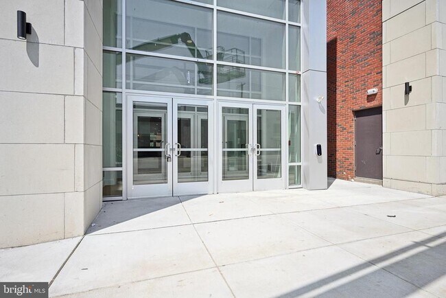 Building Photo - 2101 Washington Ave