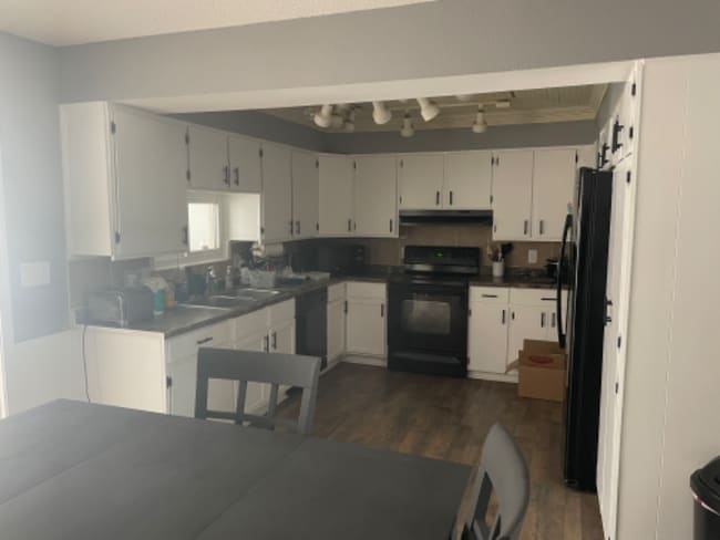 Building Photo - 13808 12th St