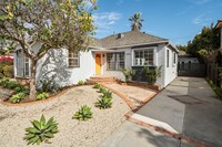 Building Photo - Gorgeous Home in Faircrest Heights!