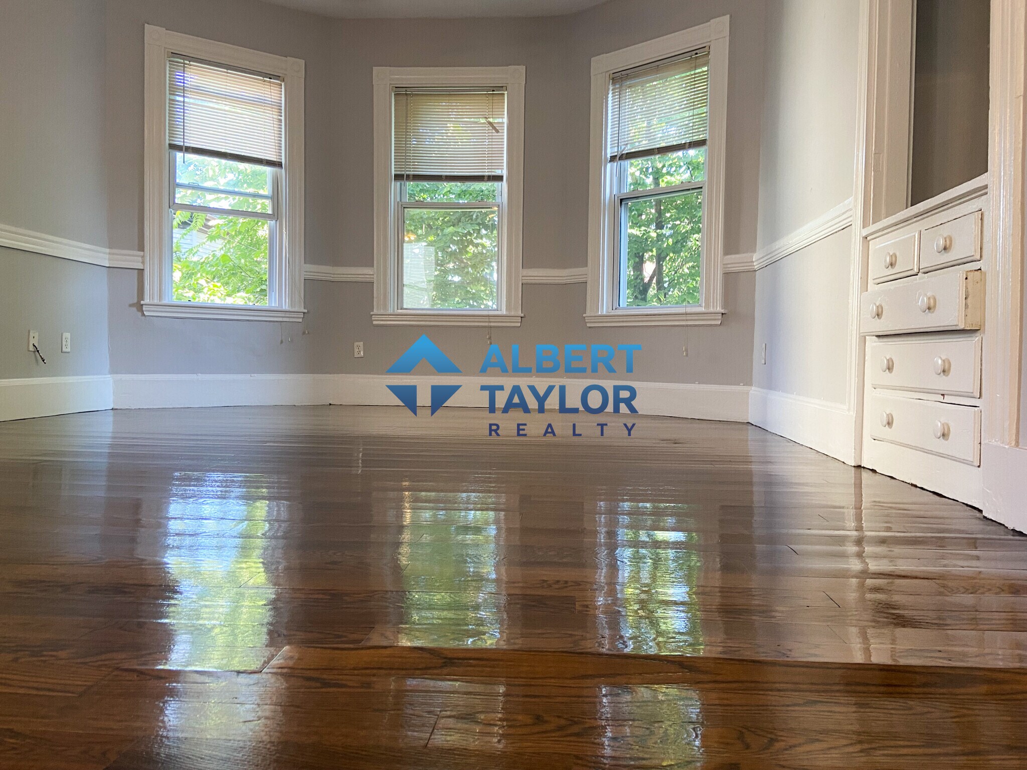 Building Photo - 19 Parker Hill Ave