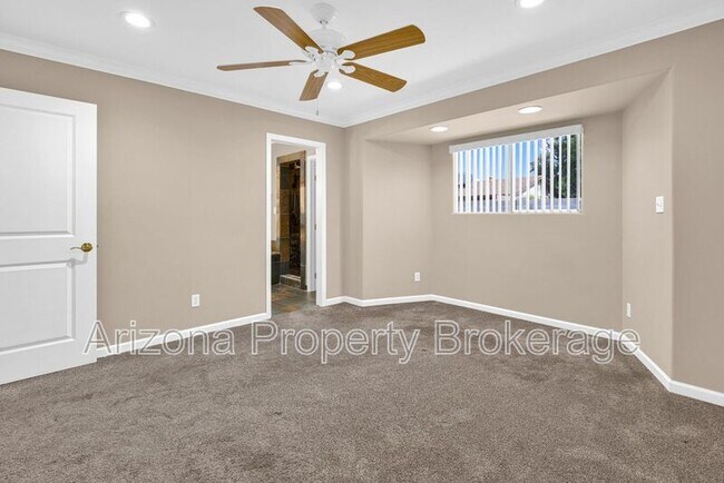 Building Photo - 5610 W Grovers Ave