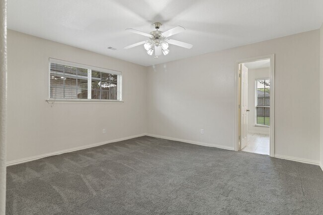Building Photo - 17131 Quail Park Dr