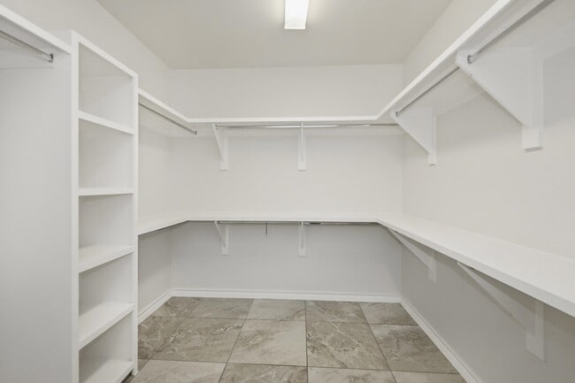 Building Photo - 7225 Sylvia Plath Dr
