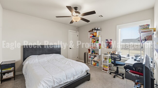 Building Photo - Owasso Executive Home for Rent (6beds/3.5baths)