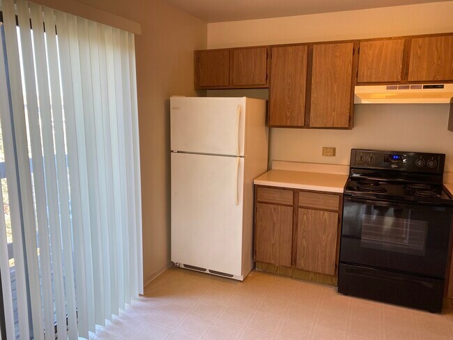 Kitchen - 700 Inland Cir