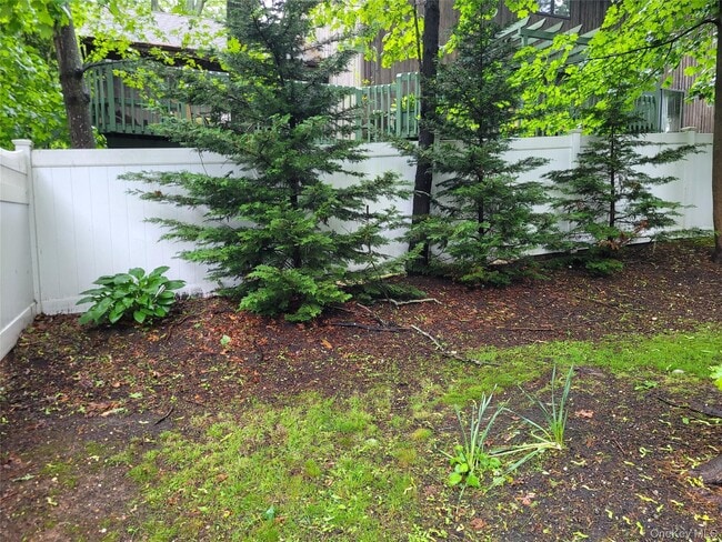 Building Photo - 31 Apricot Rd