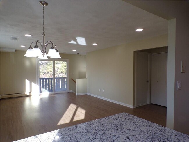 Building Photo - 144 Edaville Ct