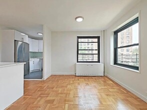 Building Photo - 210 Clinton Ave