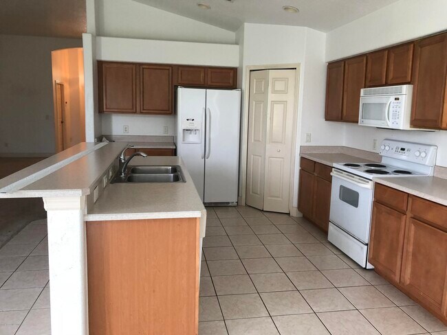 Building Photo - 3577 Hoofprint Dr