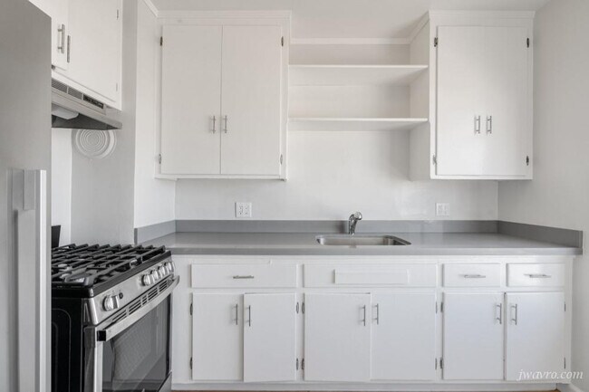 Building Photo - 80 Terra Vista Ave