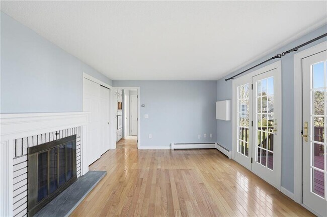 Building Photo - 22 Roger Williams Ct